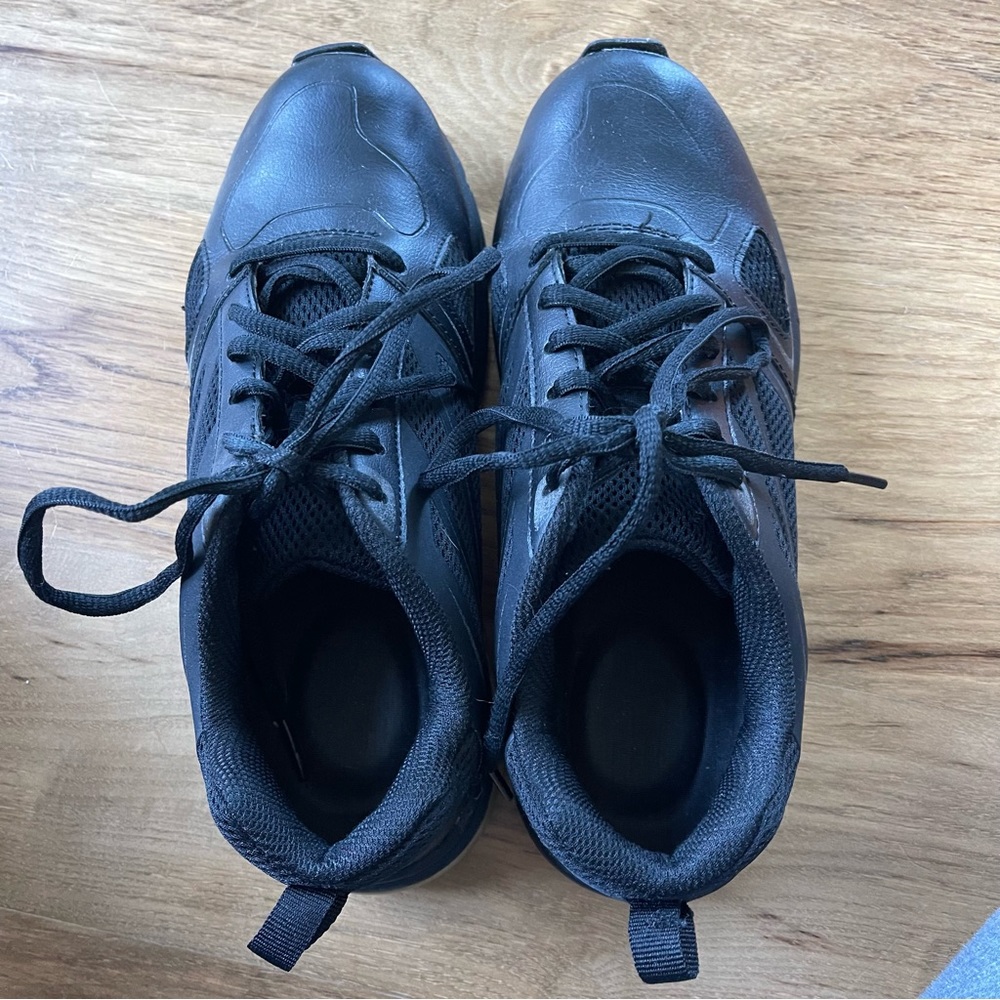 Safe T Step Nonslip Black Sneakers - Picture 2 of 6